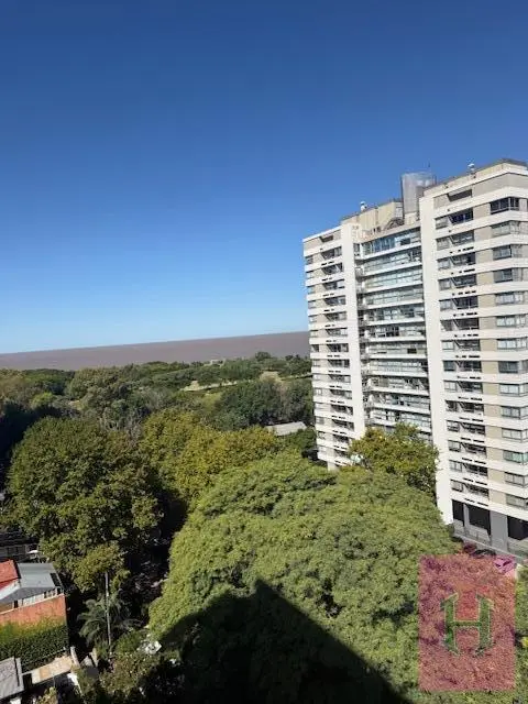 Oficina en alquiler Olivos/ Vicente Lopez 220 mts 3 cocheras 4