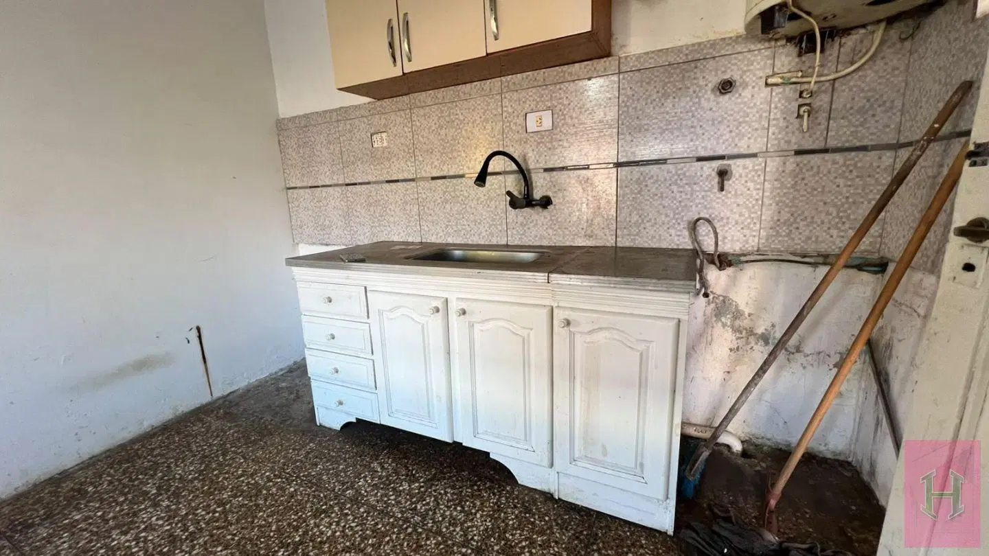 Casa Venta 4 ambientes con patio- Lavallol 8