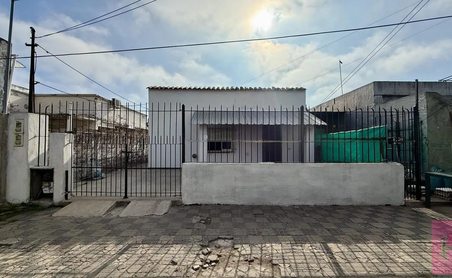 ALQUILER | PH de 2 Ambientes con Entrada Independiente y Cochera – Luis Guillón 4