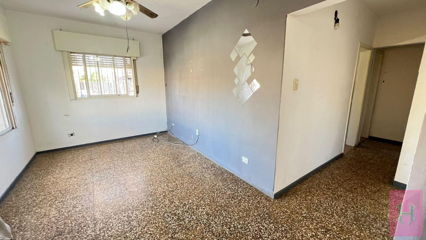 Foto de Casa Venta 4 ambientes con patio- Lavallol, imagen 4