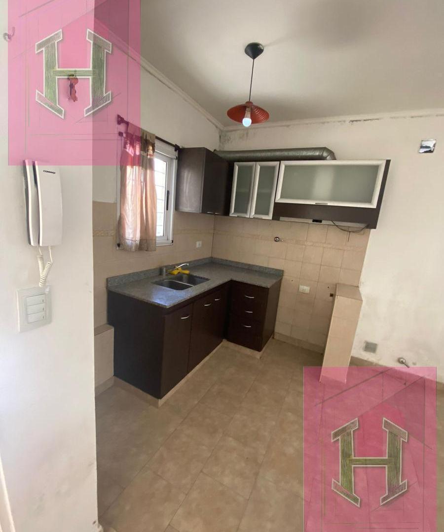 Foto de Venta - Departamento En Luis Guillon, CON ESCRITURA y Posibilidad En, imagen 4