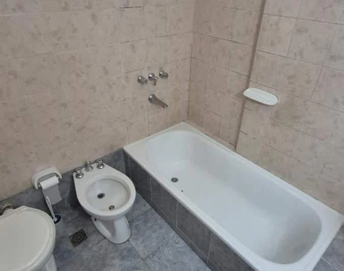 Alq.dpto c2 dorm y cochera opcional. B Nueva Córdoba. 5