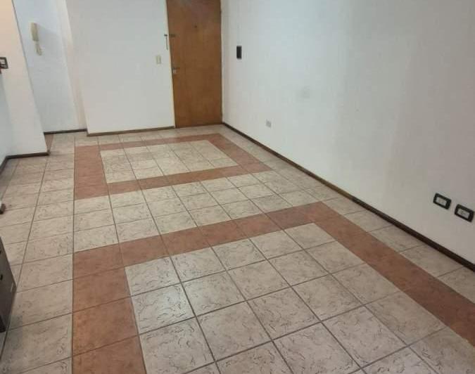 Alq.dpto c2 dorm y cochera opcional. B Nueva Córdoba. 4