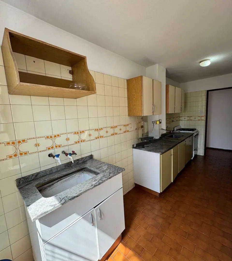 Vendo dpto c2 dorm. B Alberdi. 1