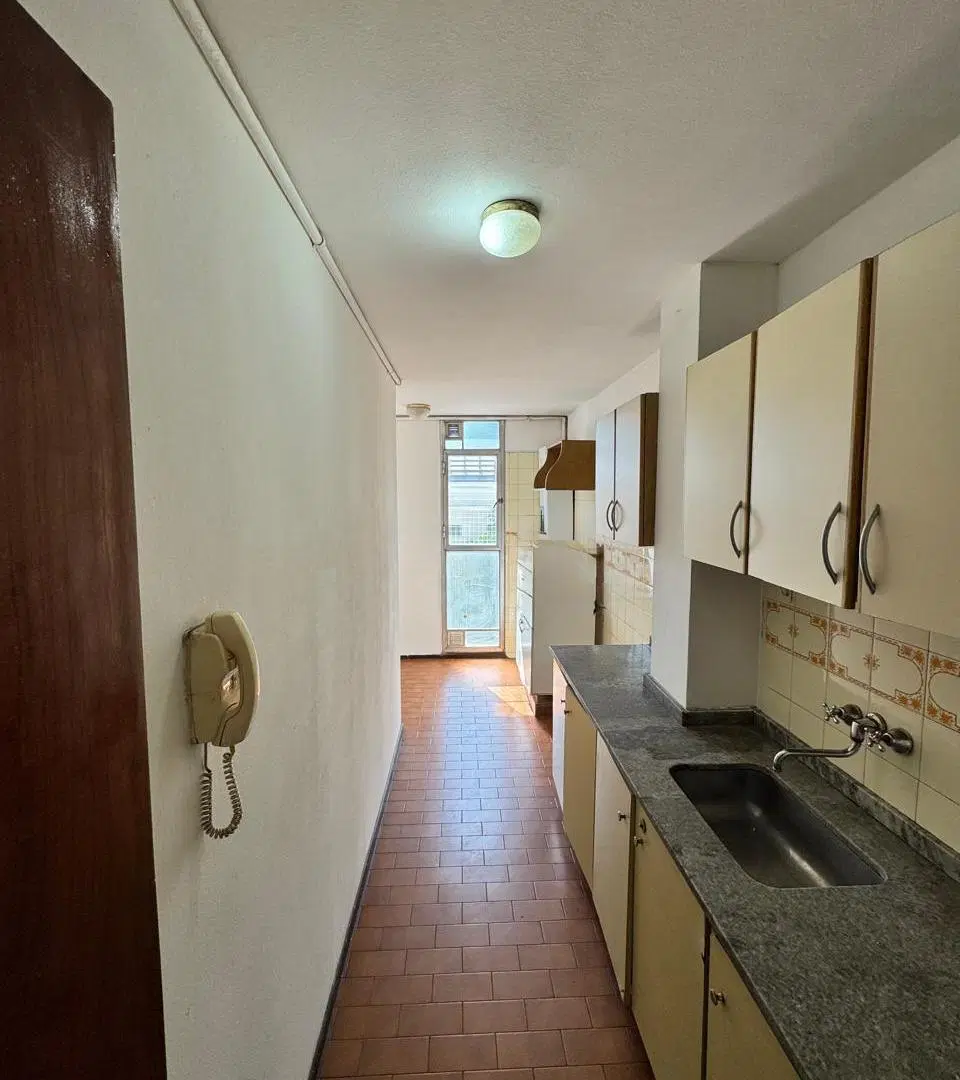 Vendo dpto c2 dorm. B Alberdi. 5
