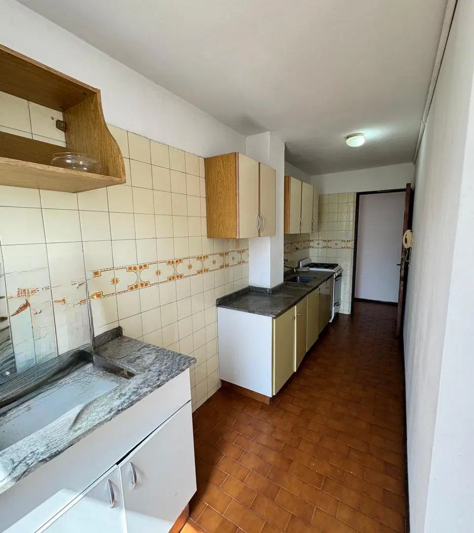 Vendo dpto c2 dorm. B Alberdi. 2