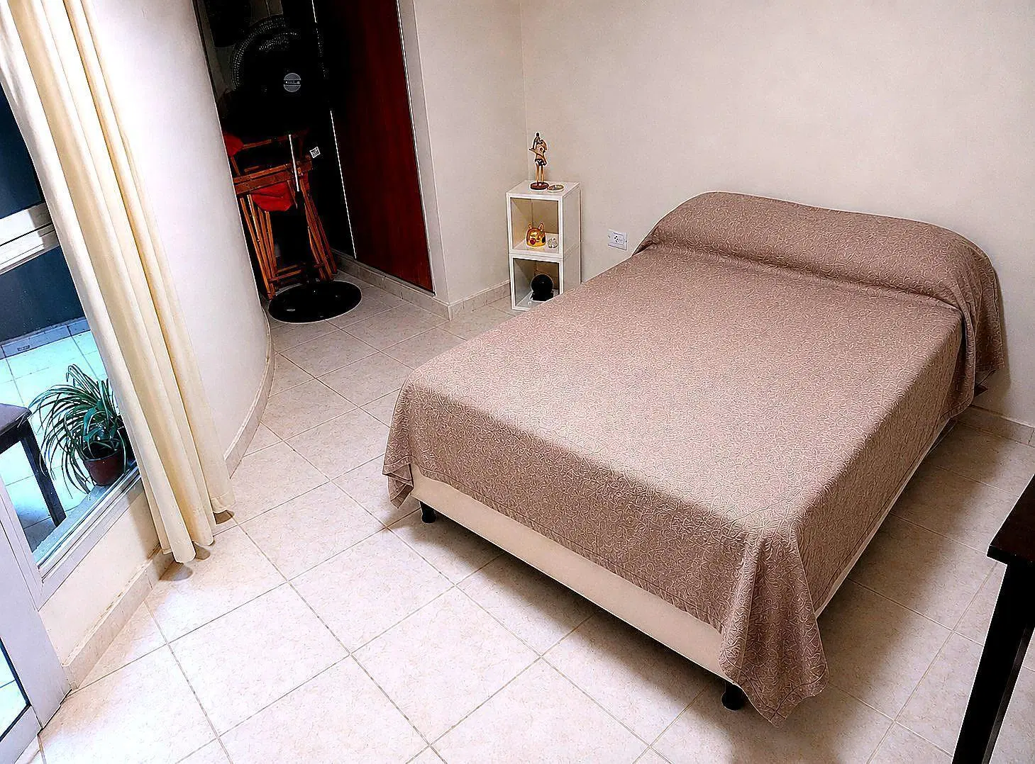 Vendo dpto c2 dorm.y patio.B Alta Córdoba. 5