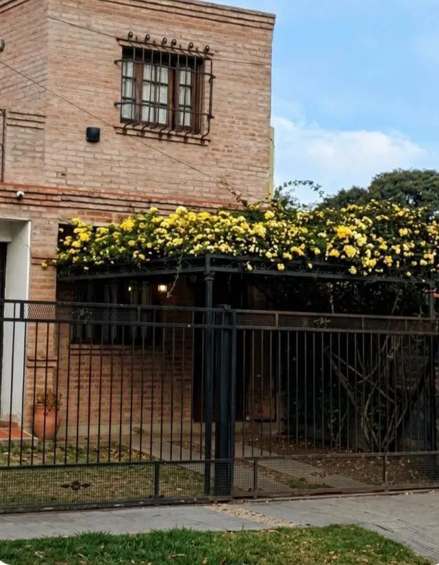Alq. Casa c2 dorm. B Quintas de Arguello. 2