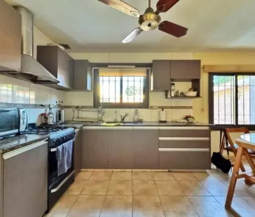 APTO CRÉDITO! Vendo casa c3 dorm B Arguello. 5