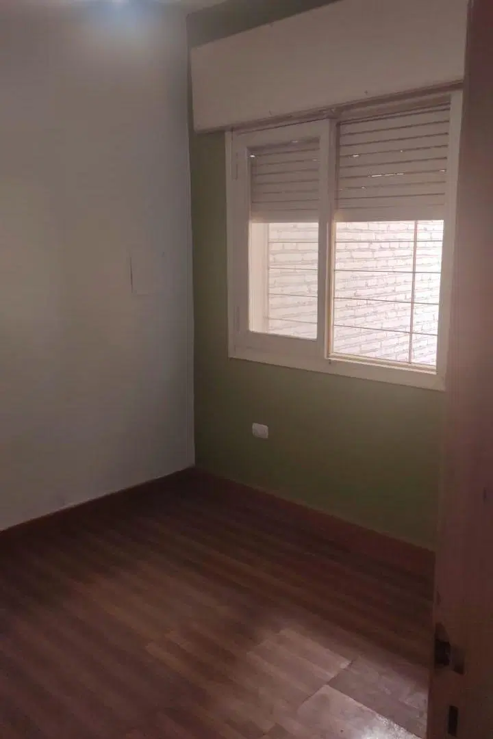 APTO CRÉDITO.Vendo casa c2 dorm. B Villa Cabrera. 4
