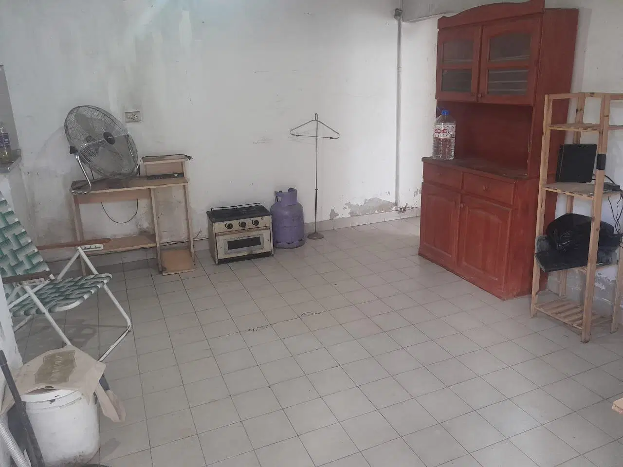 Vendo casa2 dorm. B Colon. 1