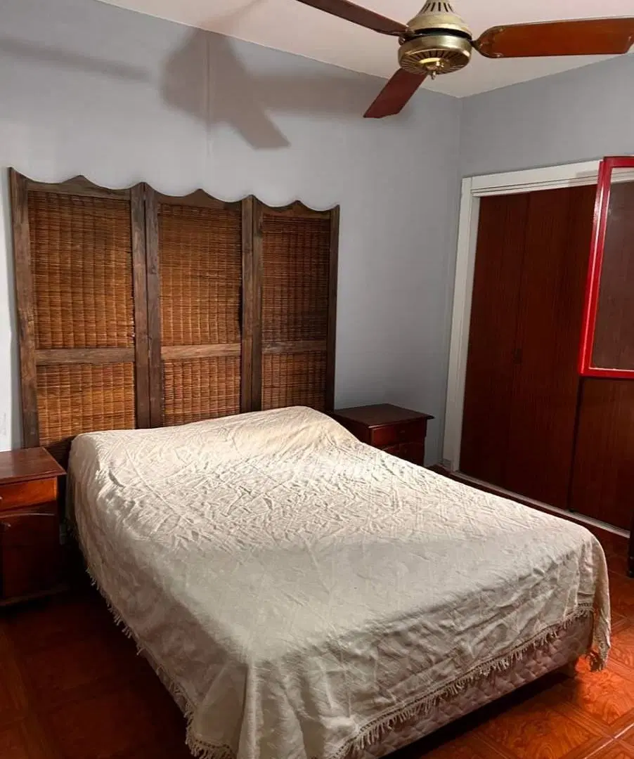 Vendo dpto c2 dorm. Y patio.B Gral Paz. 8