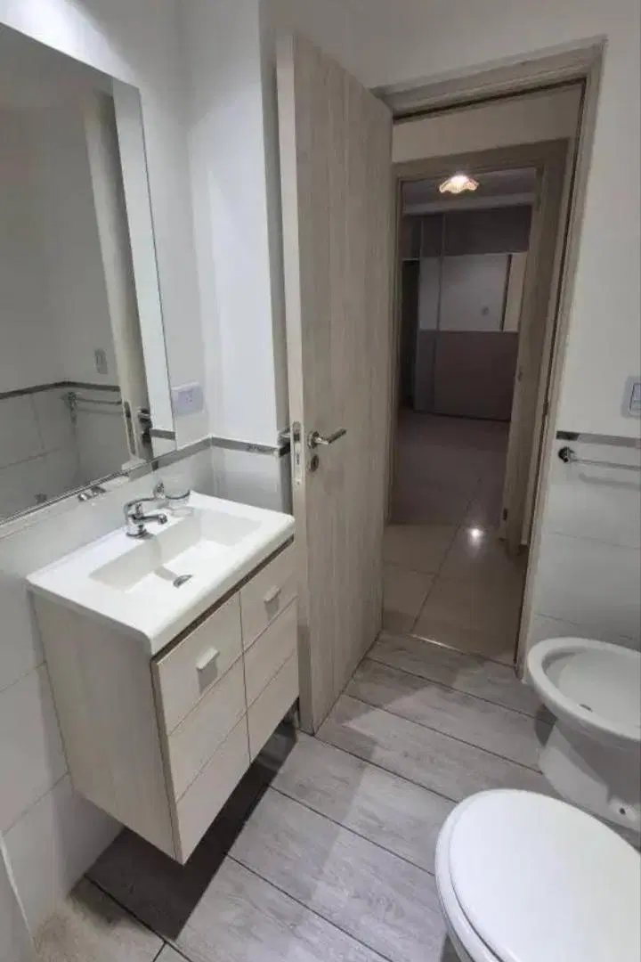 Alq. Dpto c1 dorm.y patio. B Alta Córdoba. 4