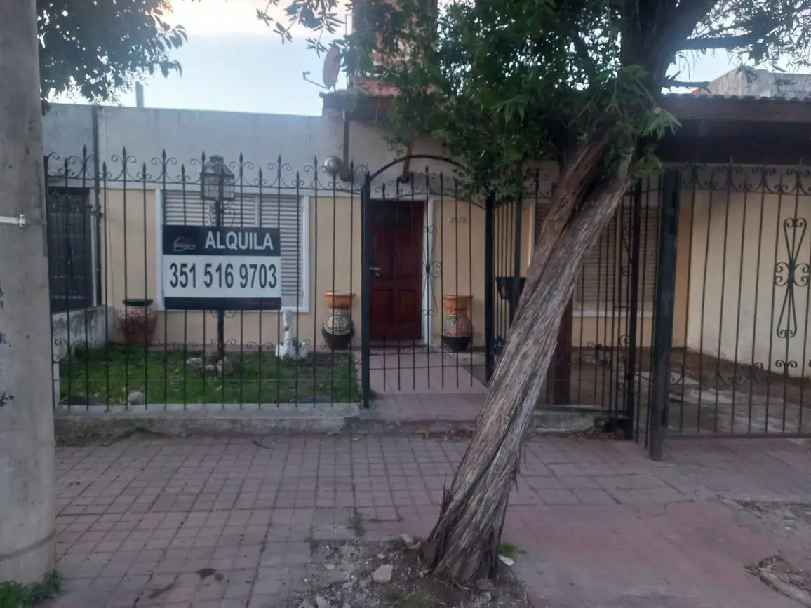 Alq. Casa c2 dorm. B Villa Cabrera. 1