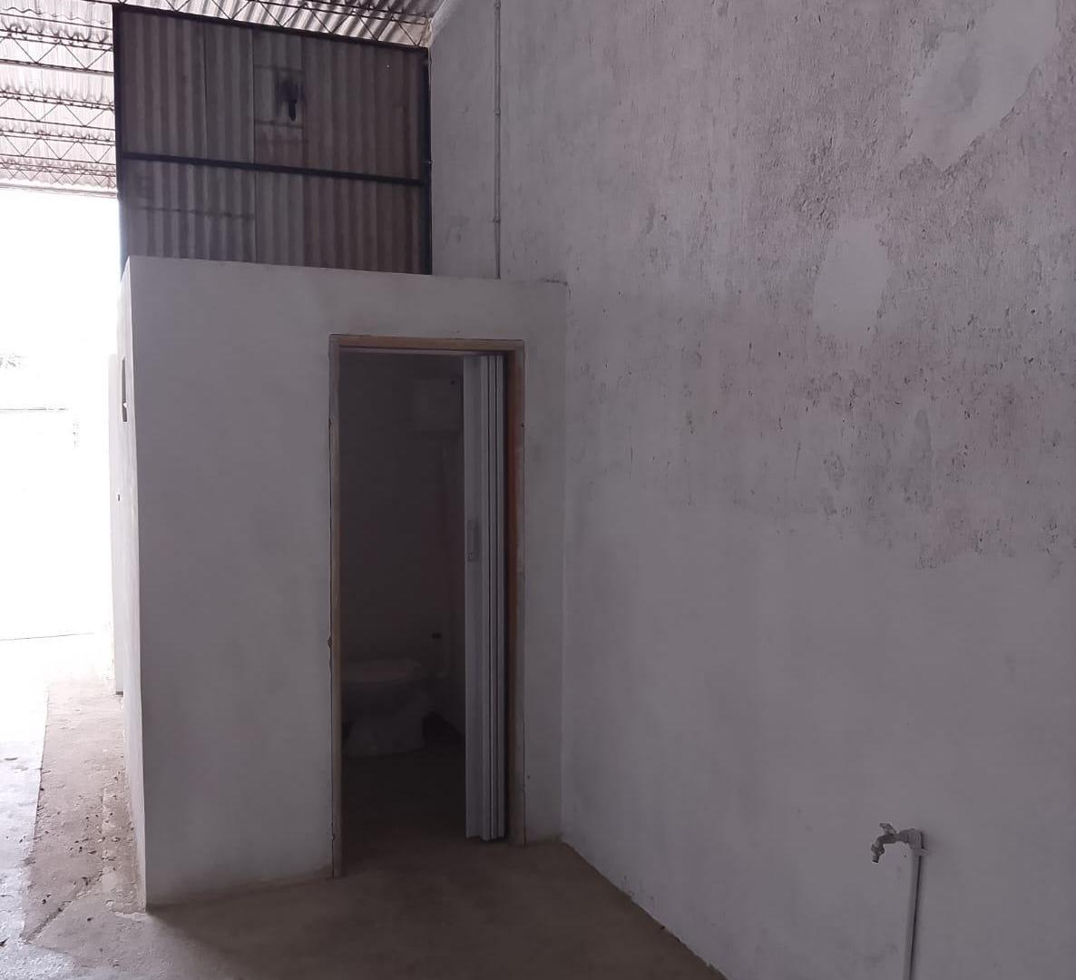 Foto de Alq. Galpón cbaño. B San Martín, imagen 2