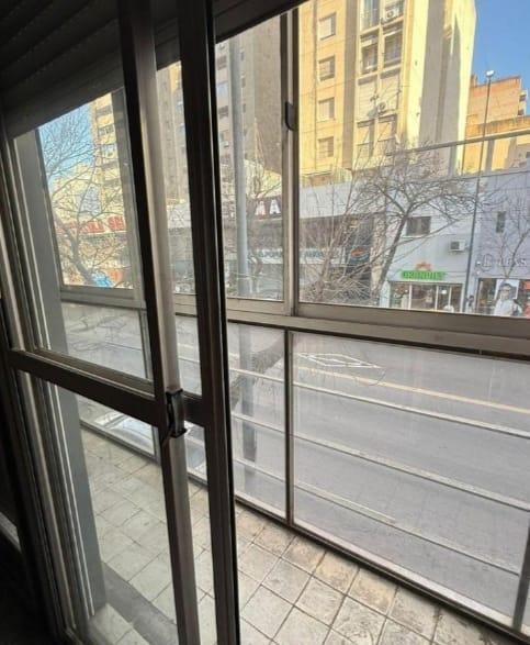 Foto de Vendo dpto c/3 dorm.y terraza.B° Centro., imagen 4