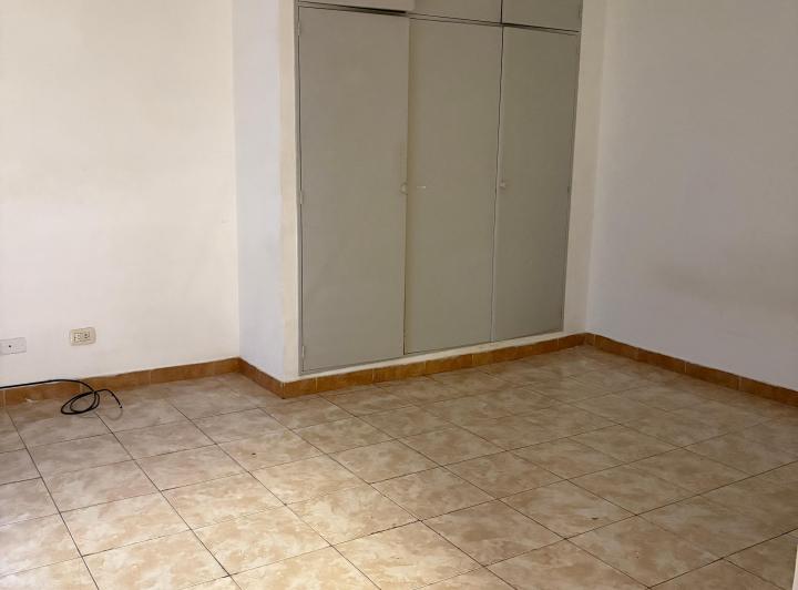 Monoambiente excelente ubicacion con pequeño patio 3