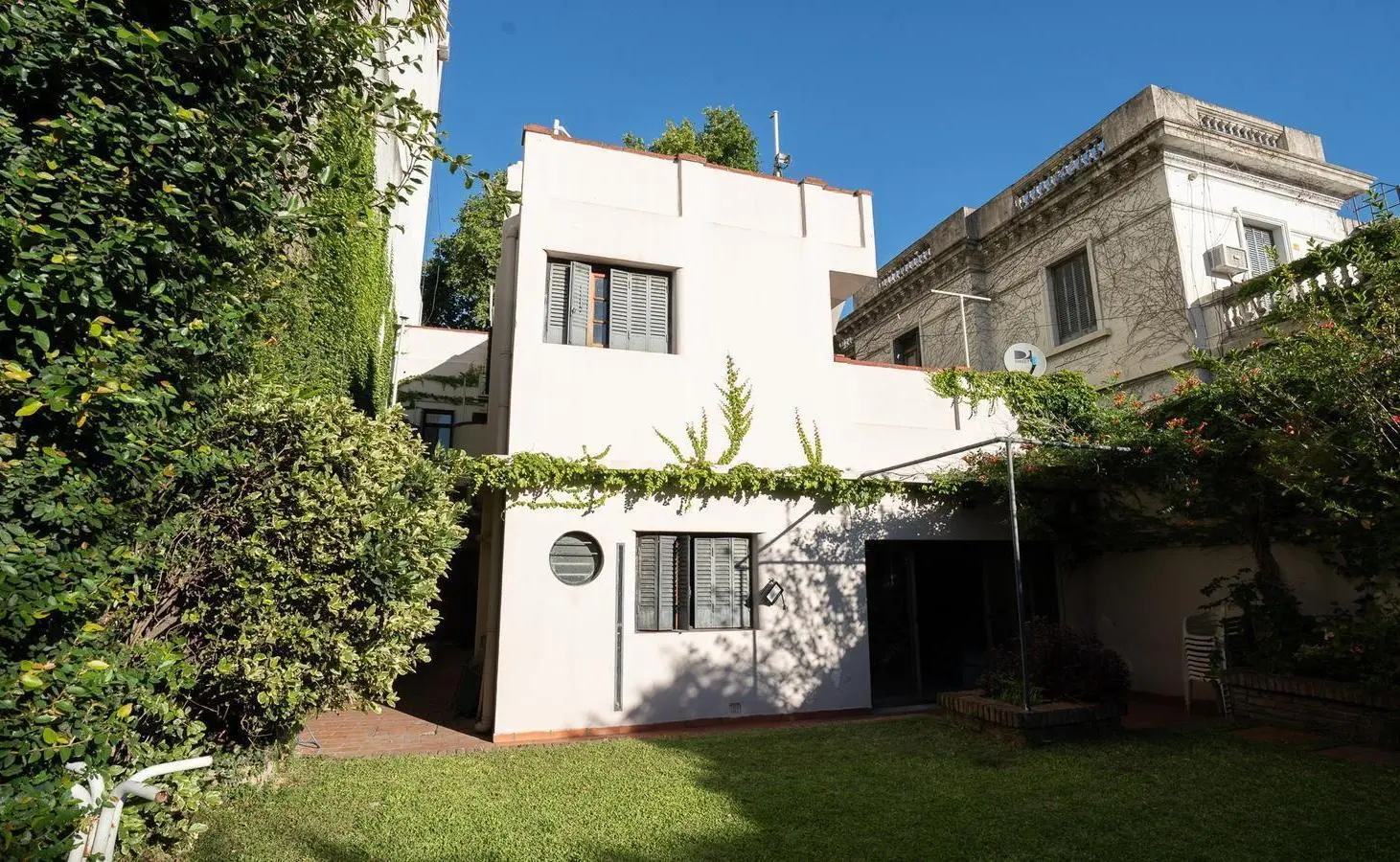 Casona en alquiler sobre Bv. Oroño 4