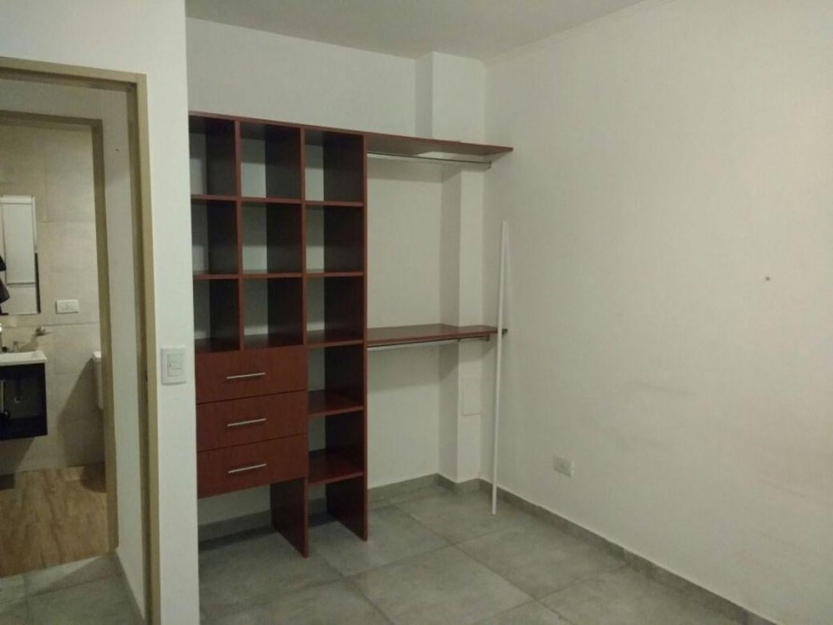 Foto de DEPARTAMENTOS DE 2 AMBIENTES A 50 METROS DE LA UNQUI BERNAL, imagen 3