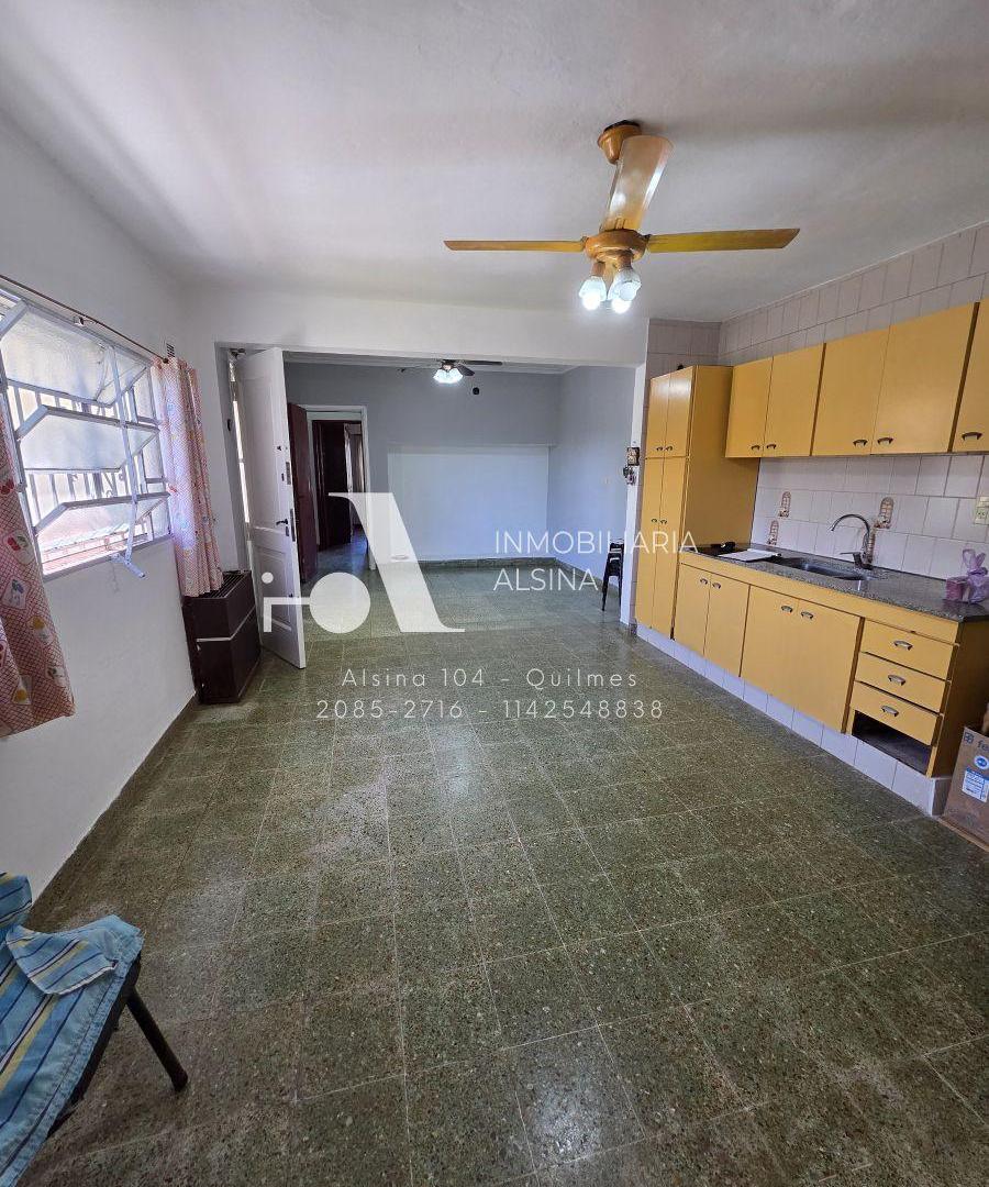 Foto de CASA 4 AMBIENTES EN ALQUILER CON DEPENDENCIA, imagen 2