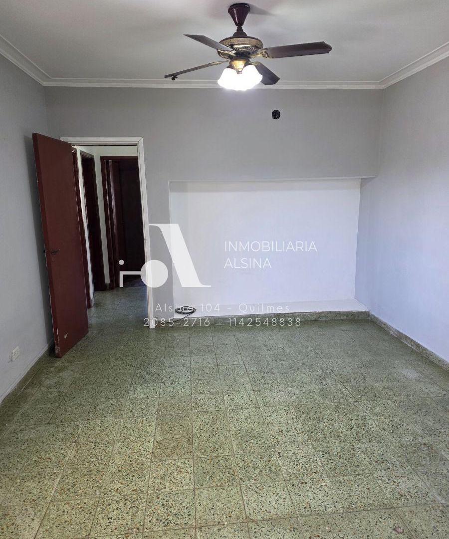 Foto de CASA 4 AMBIENTES EN ALQUILER CON DEPENDENCIA, imagen 4