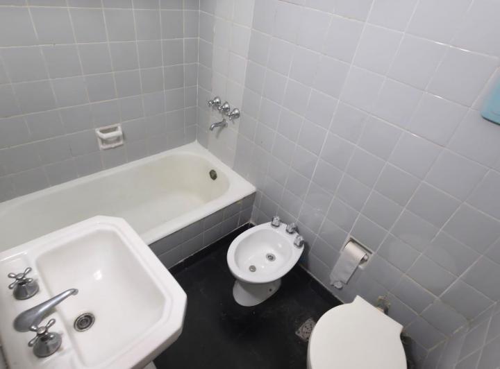 Departamento en alquiler de 2 ambientes con patio en Barracas 2