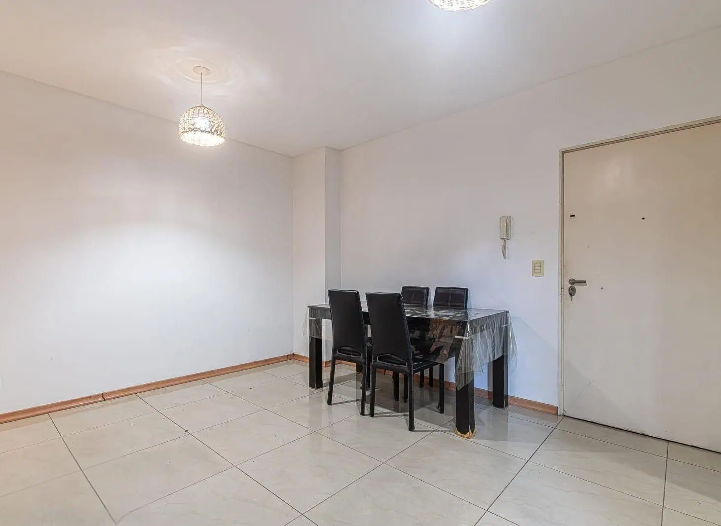 Venta departamento 2 ambientes, con patio en Paternal 5
