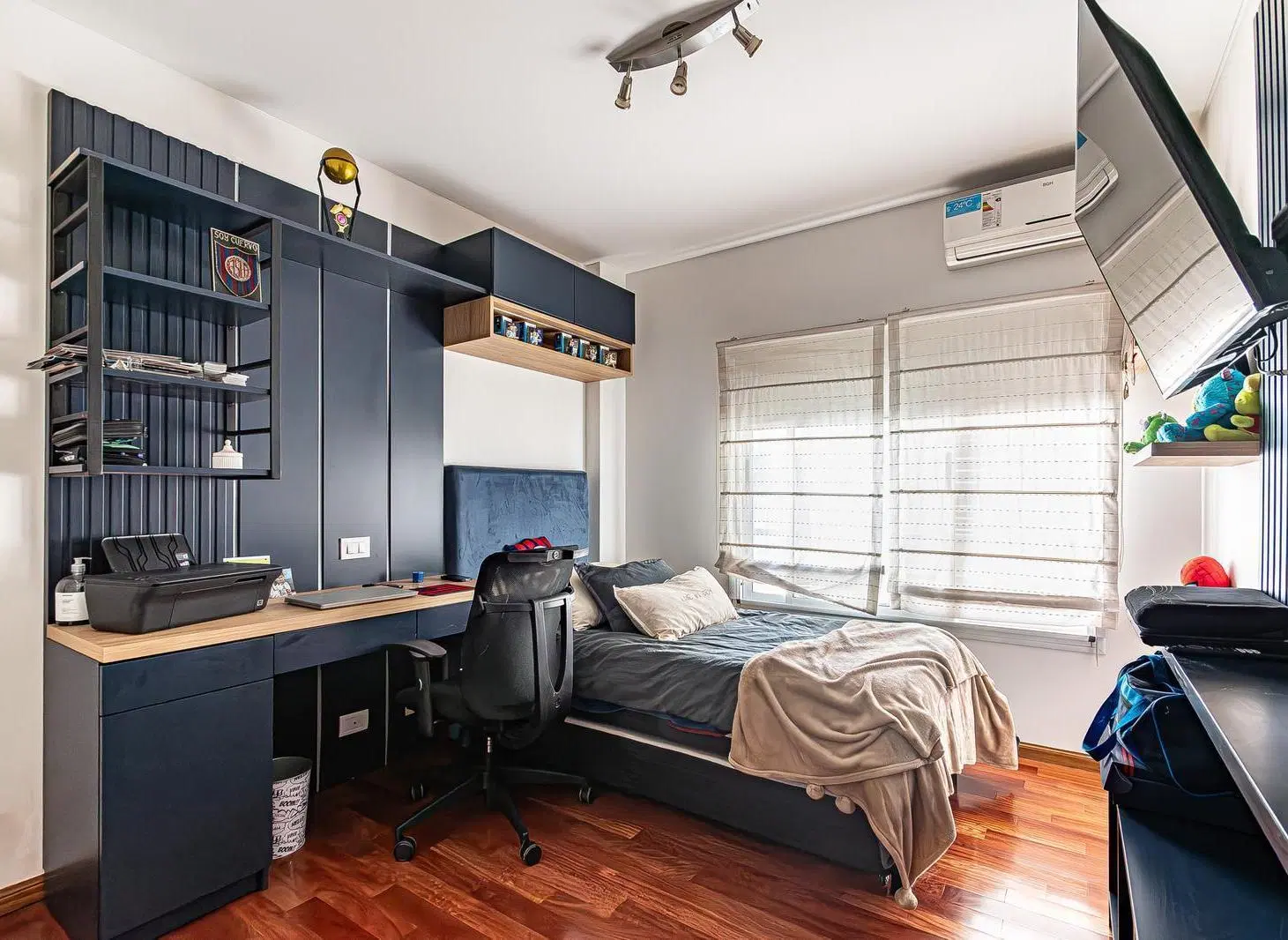 Venta Departamento 4 ambientes con parrilla y cochera, Caballito 2