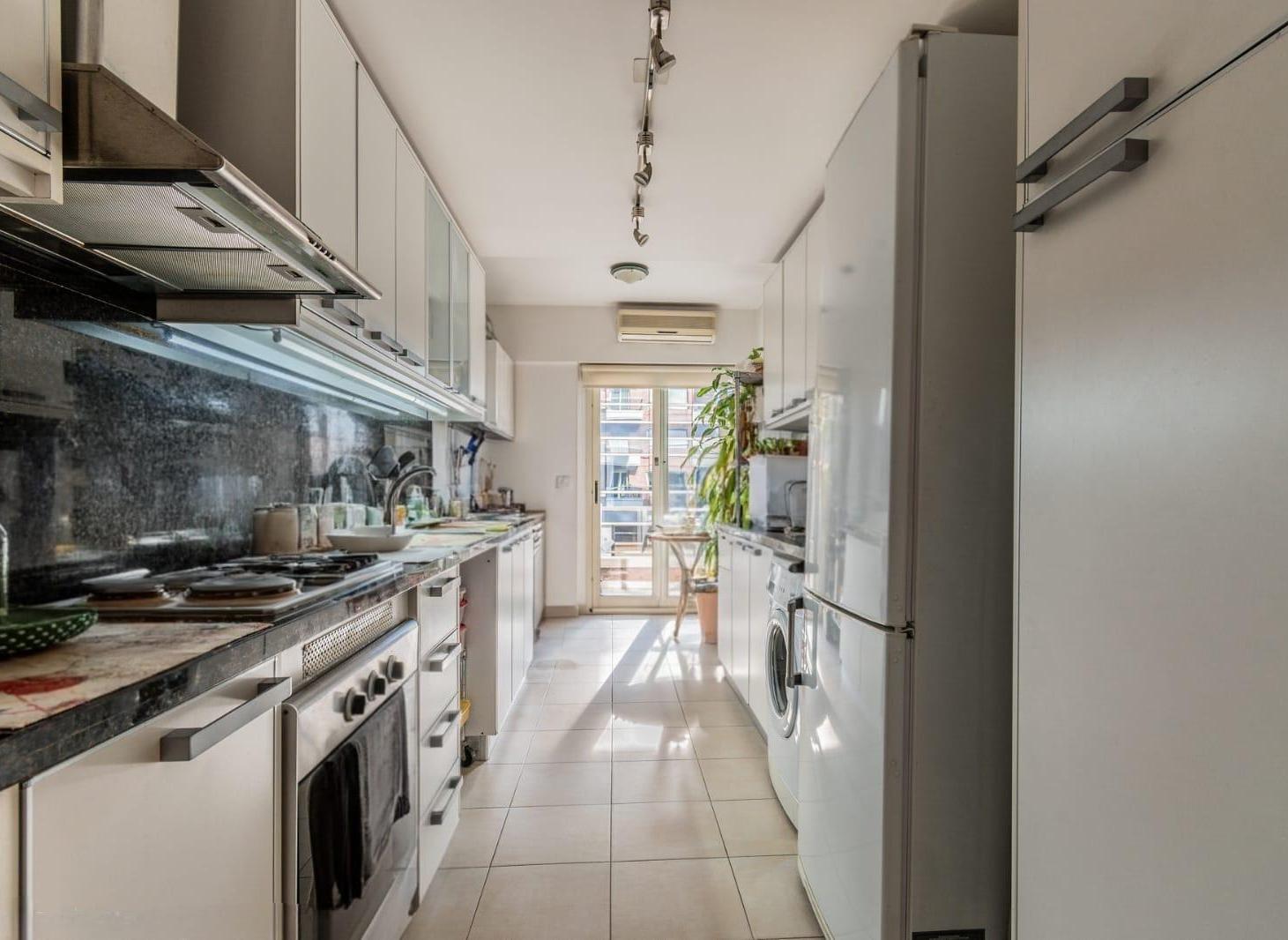 Foto de Venta 3 ambientes con cochera y baulera-Puerto Madero, imagen 3