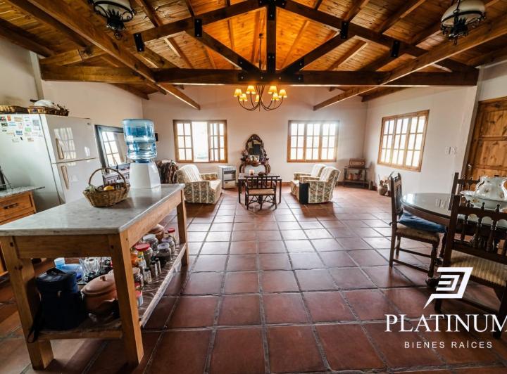 VENDE EXCELENTE PROPIEDAD EN VILLA LOLA - SILLETA.VISTAS ESPECTACULARES 2