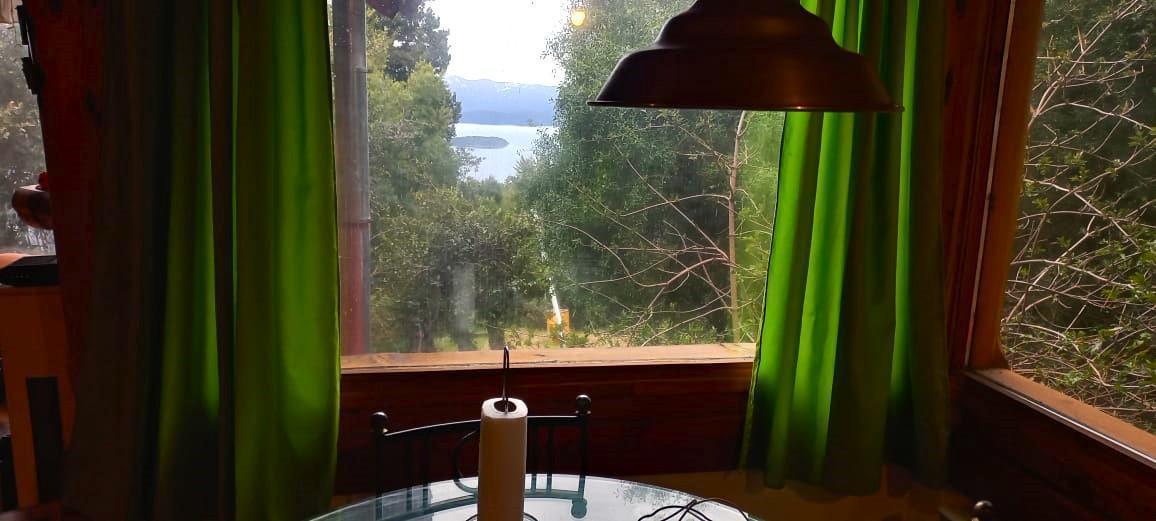 CASA EN VENTA, DOS DORMITORIOS - km 6 - vista al Lago