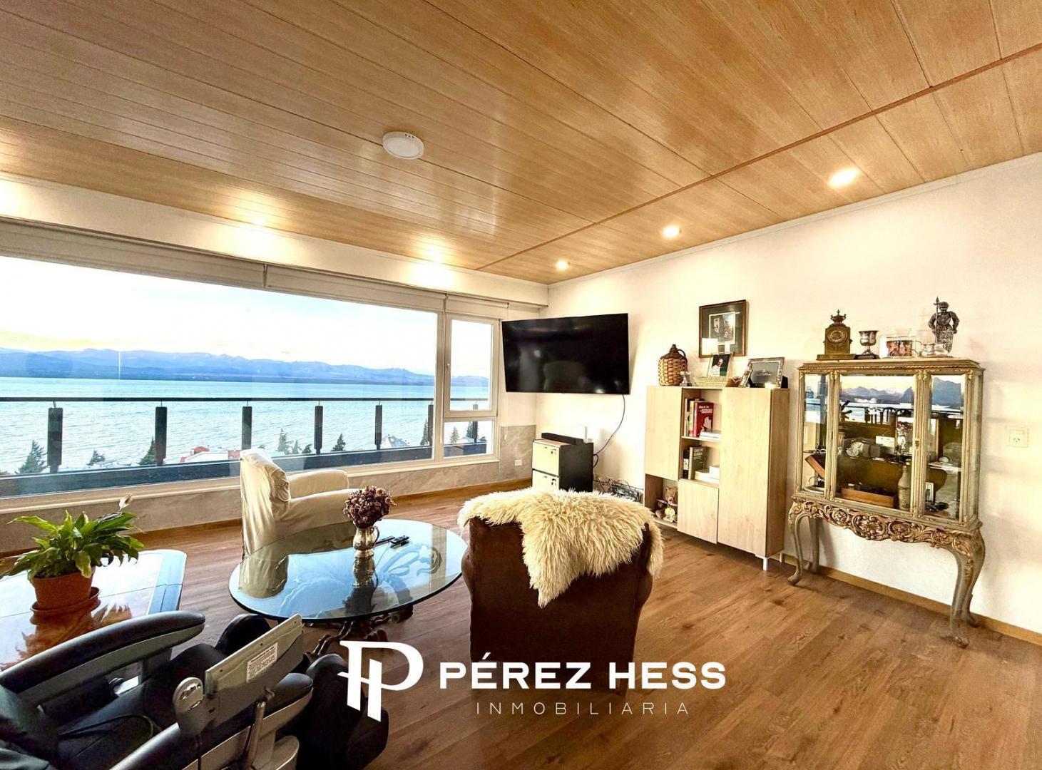 Departamento en venta, vista al lago y a los cerros en Bariloche