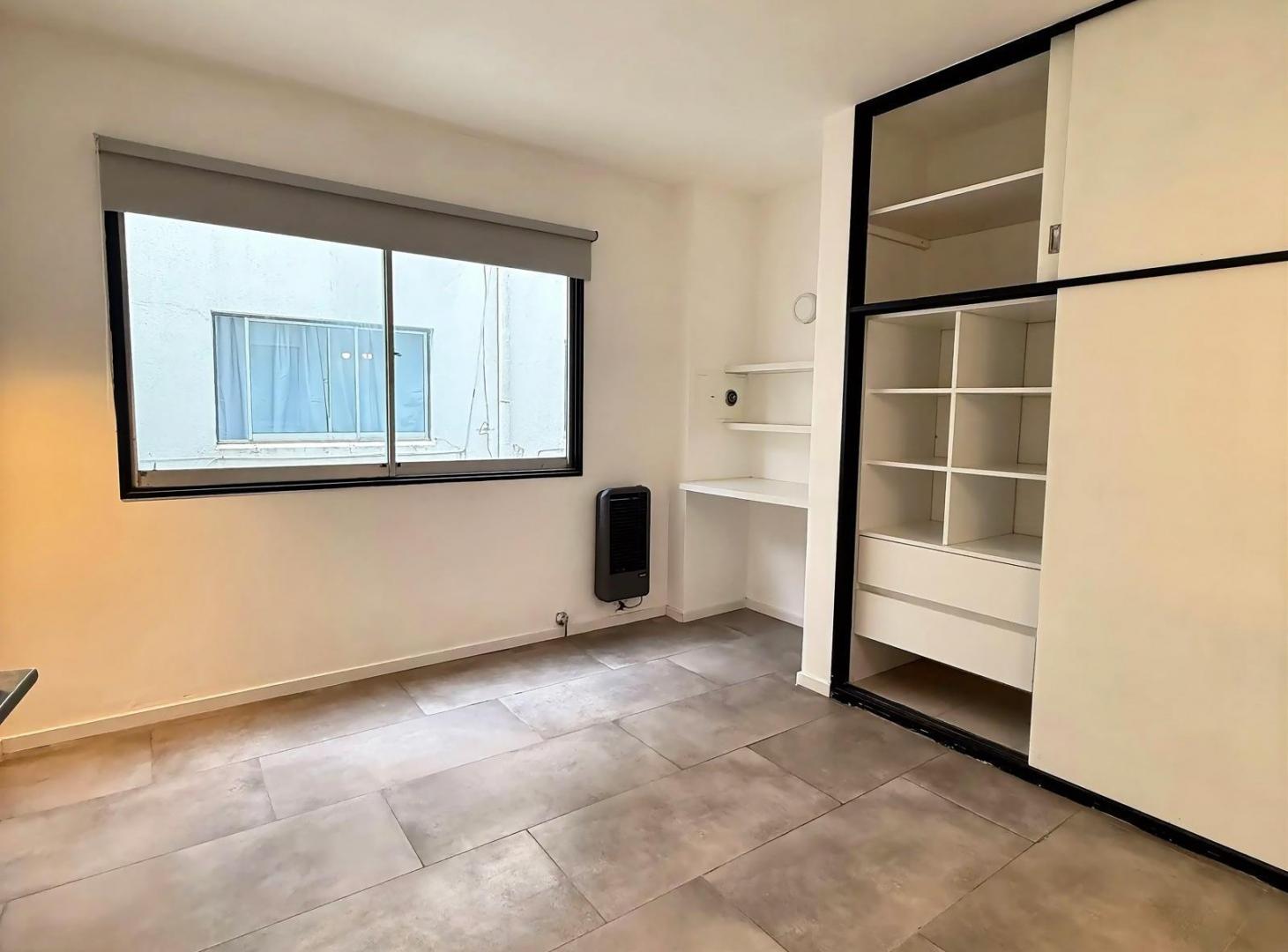 Foto de Departamento centrico de 2 ambientes remodelado , centro de Bariloche, imagen 2