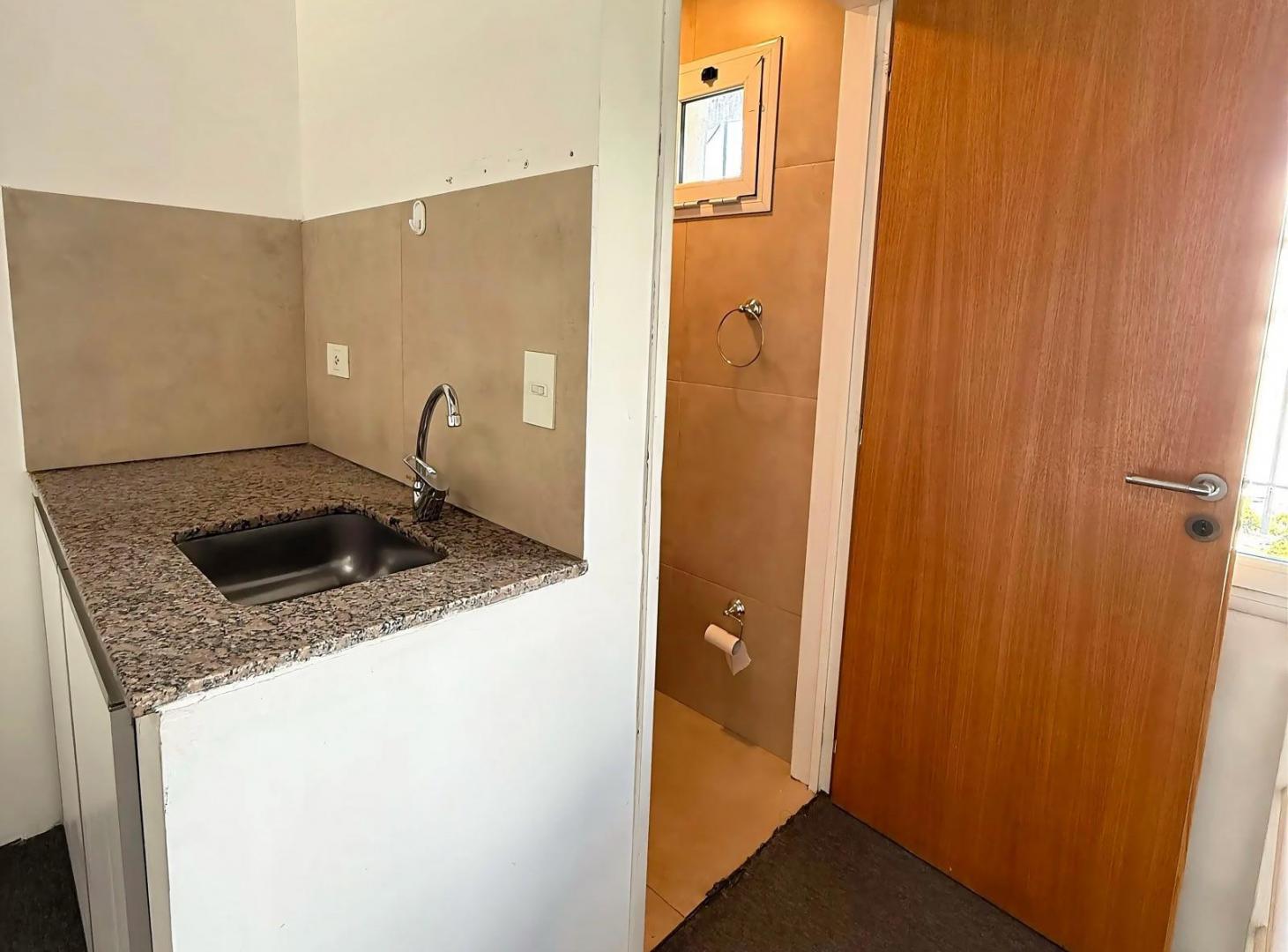 Foto de Excelente Local Comercial en Alquiler – 60 m² sobre Onelli, imagen 3