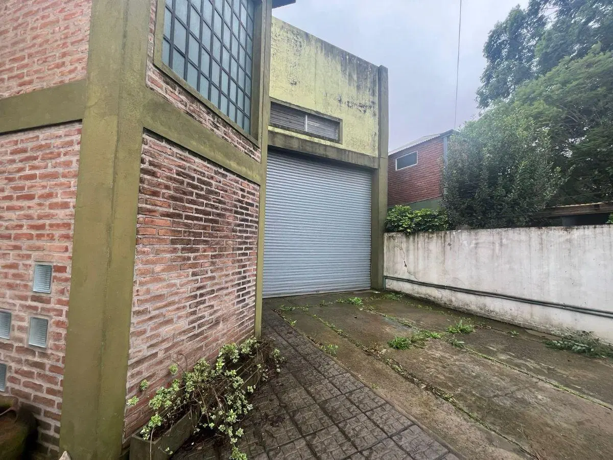 LOCAL COMERCIAL + DEPARTAMENTO EN VENTA 3