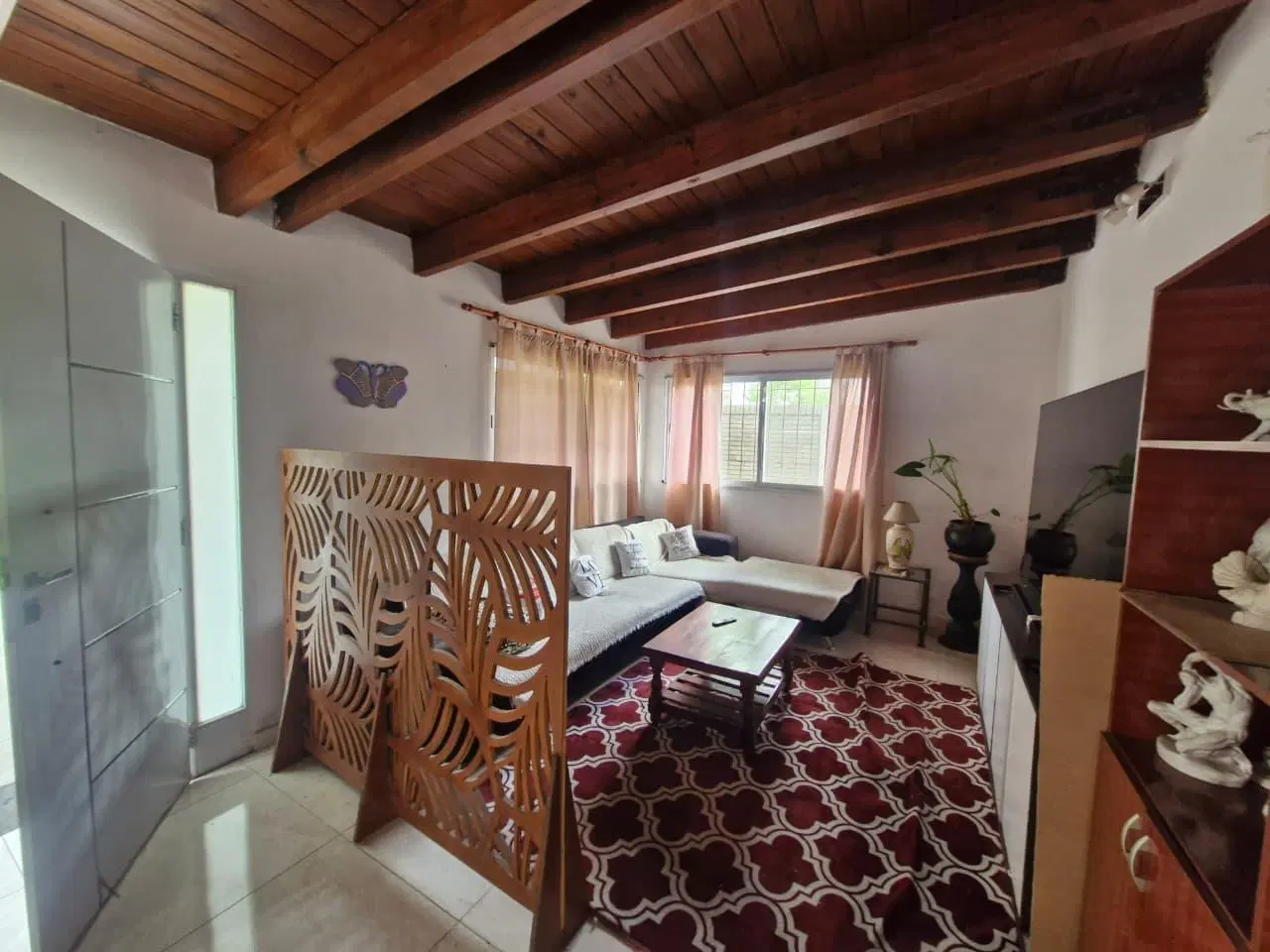 VENTA-CASA 2 DORMITORIOS- JARDIN-FUNES 3