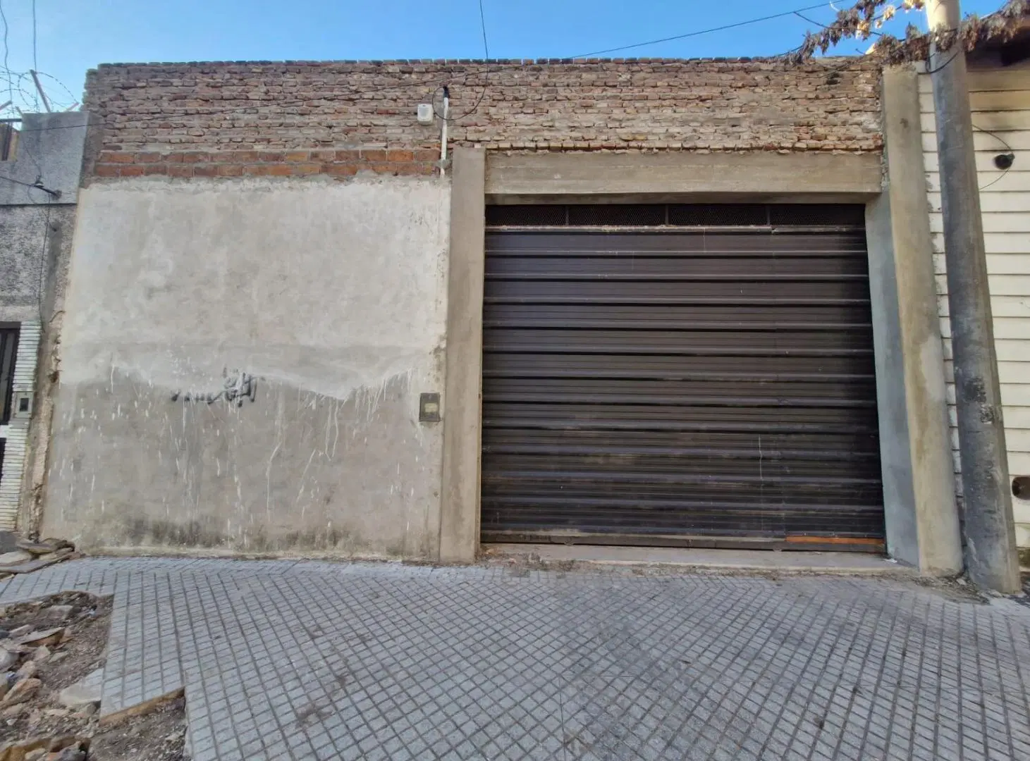 VENTA/PERMUTA-GALPON A ESTRENAR CON OFICINA-BARRIO BELLA VISTA 5