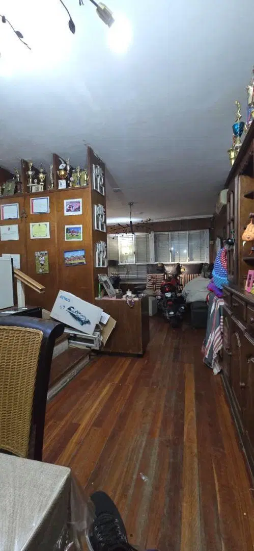 Venta de Casa 4 AMBIENTES a Reciclar con Pileta, La Plata 1