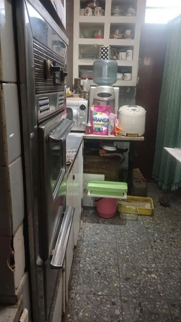 Venta de Casa 4 AMBIENTES a Reciclar con Pileta, La Plata 3