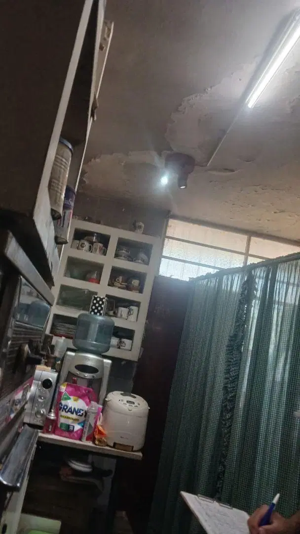 Venta de Casa 4 AMBIENTES a Reciclar con Pileta, La Plata 4
