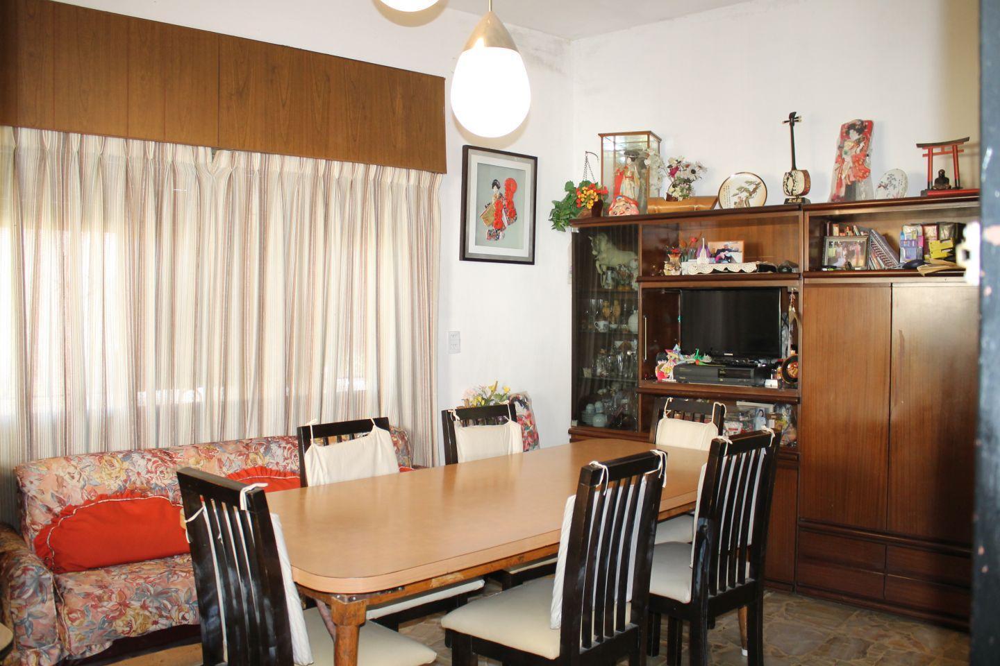 Foto de Casa Venta 3 ambientes con Local, Patio, Deposito y Terraza- Ituzaingó, imagen 1