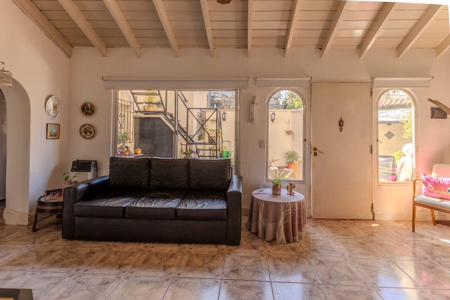 Foto de Tipo Casa en VENTA 4 amb Patio, Terraza, Quicho y Local., imagen 4