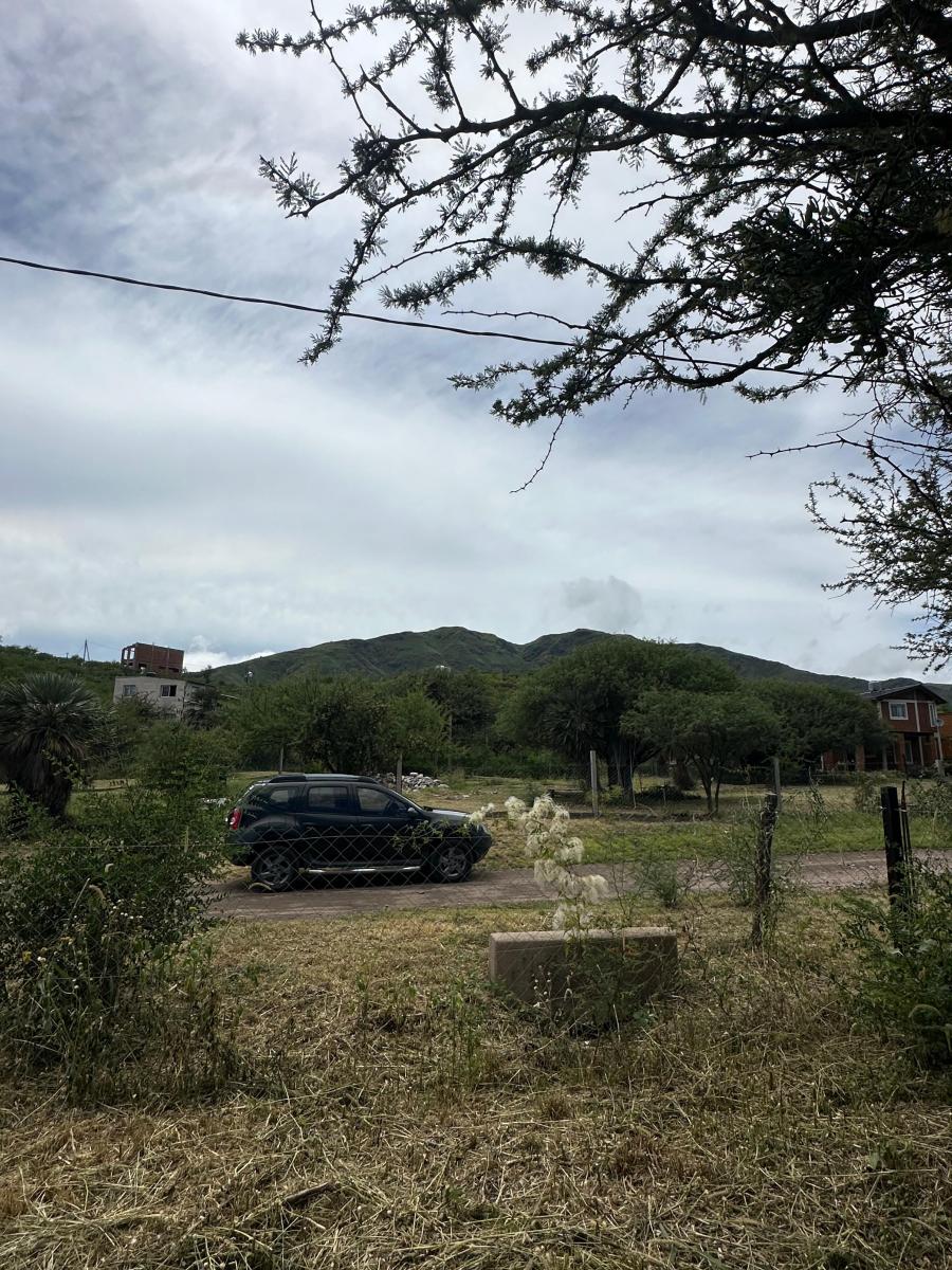 Hermoso Terreno en Zona Natural Privilegiada - Caseros Entre Acacias y Catedral 1
