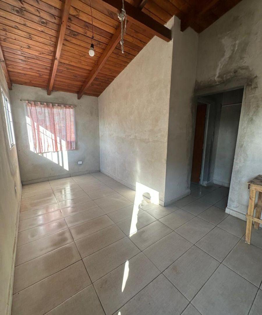Foto de 4 departamentos con proyecto de casa independiente, imagen 2