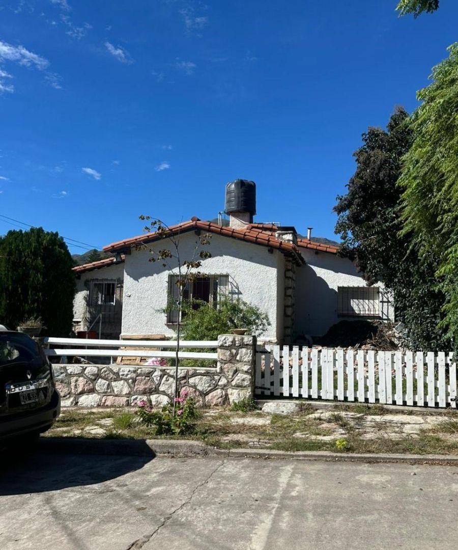 Foto de Chalet refaccionado a nuevo a 2 cuadras del Centro de Capilla del monte, imagen 1