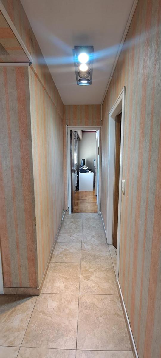 Oficina/departamento 4 Ambientes en Venta 5