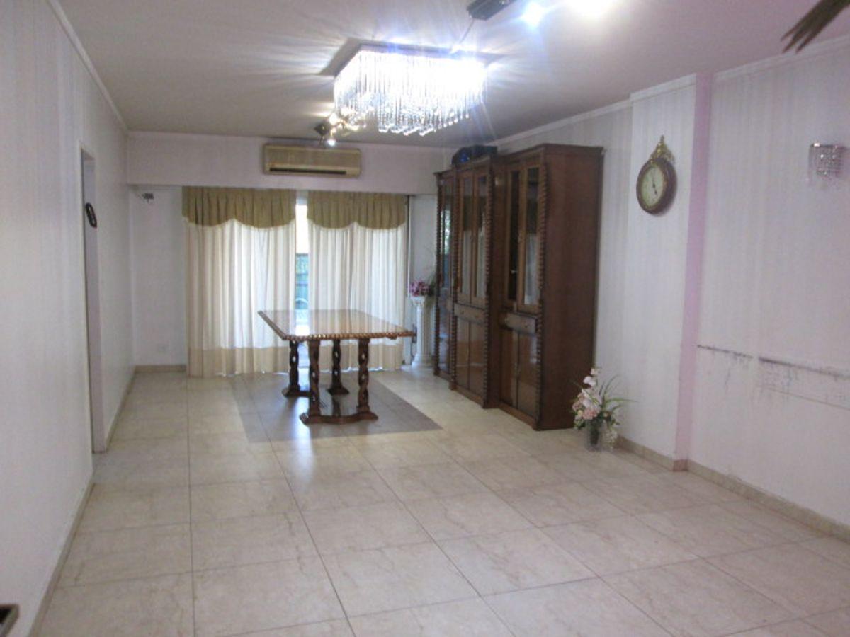 Foto de Departamento de 100 m² con 3 dormitorios +dep c/coch en alquiler en, imagen 1
