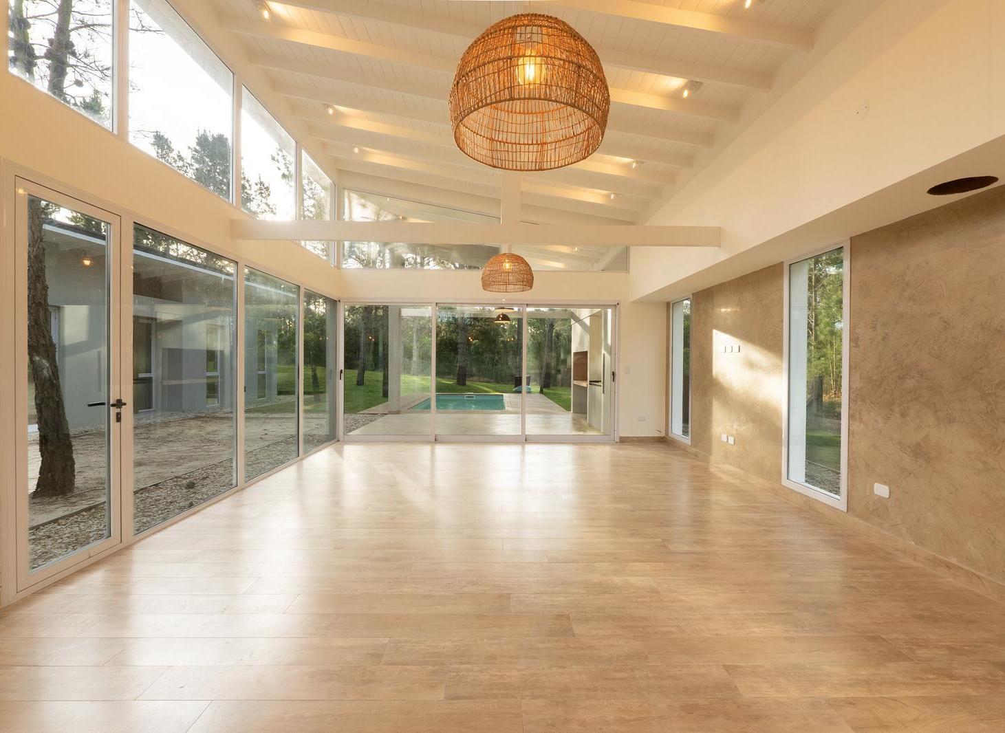 Foto de Casa de diseño californiano en venta en Villarobles, imagen 4
