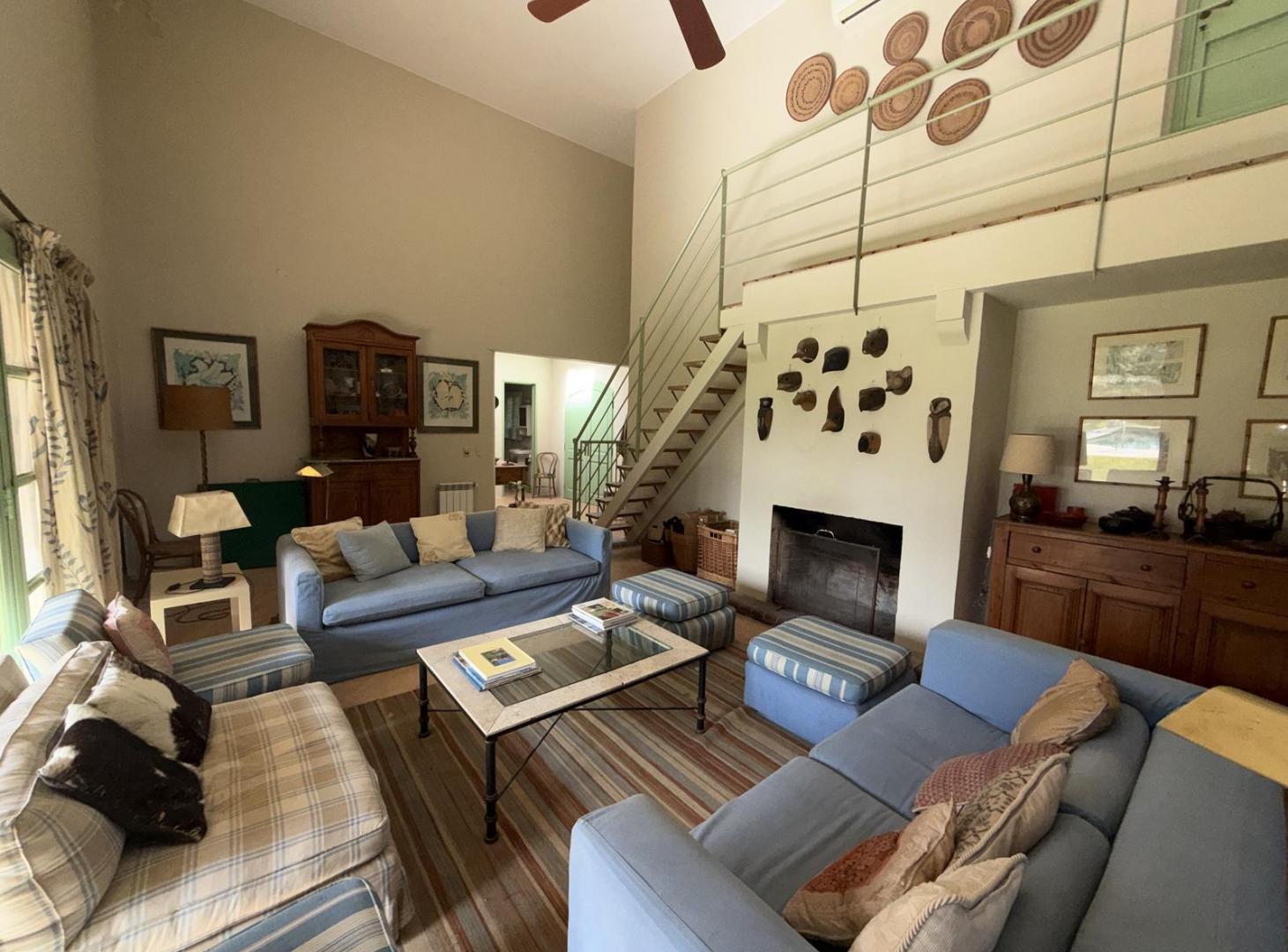 Foto de Casa en venta en Martindale CC, una planta y doble lote., imagen 4