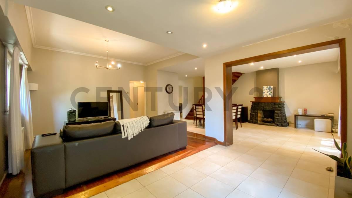 Venta Casa 7 Ambientes Chauvin 1